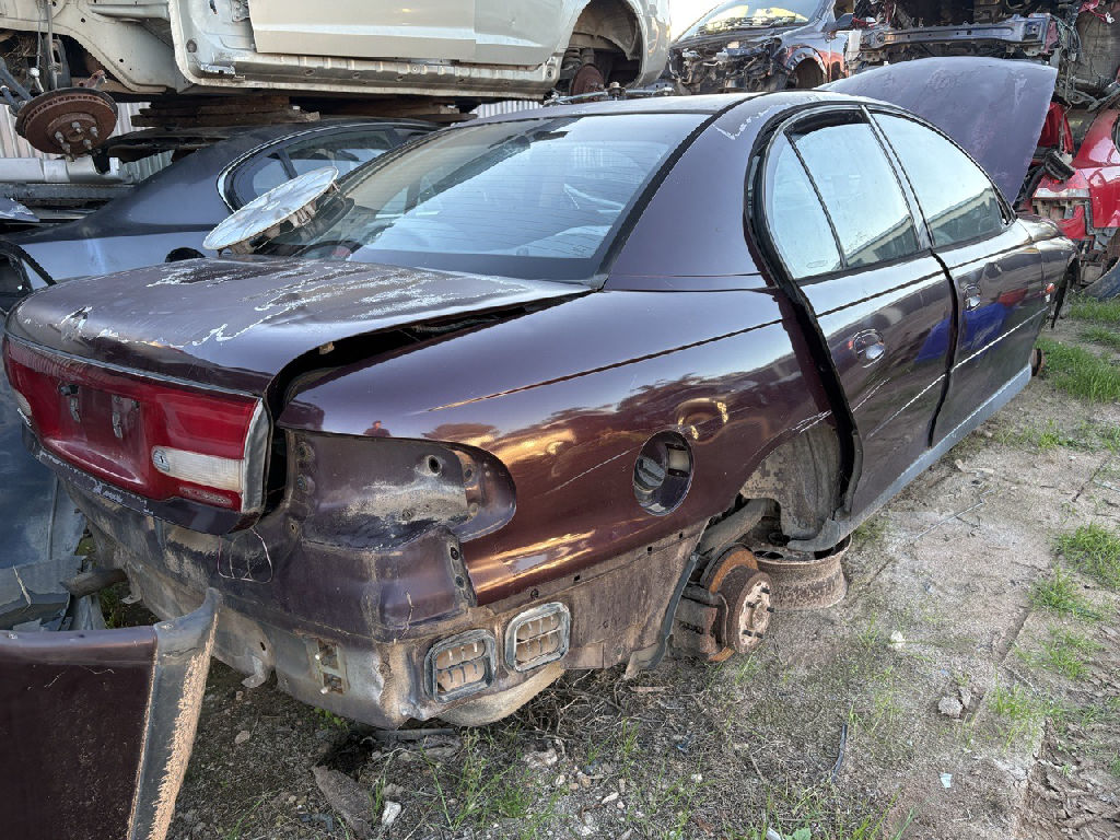 VT 1999 Holden Commodore photo 3