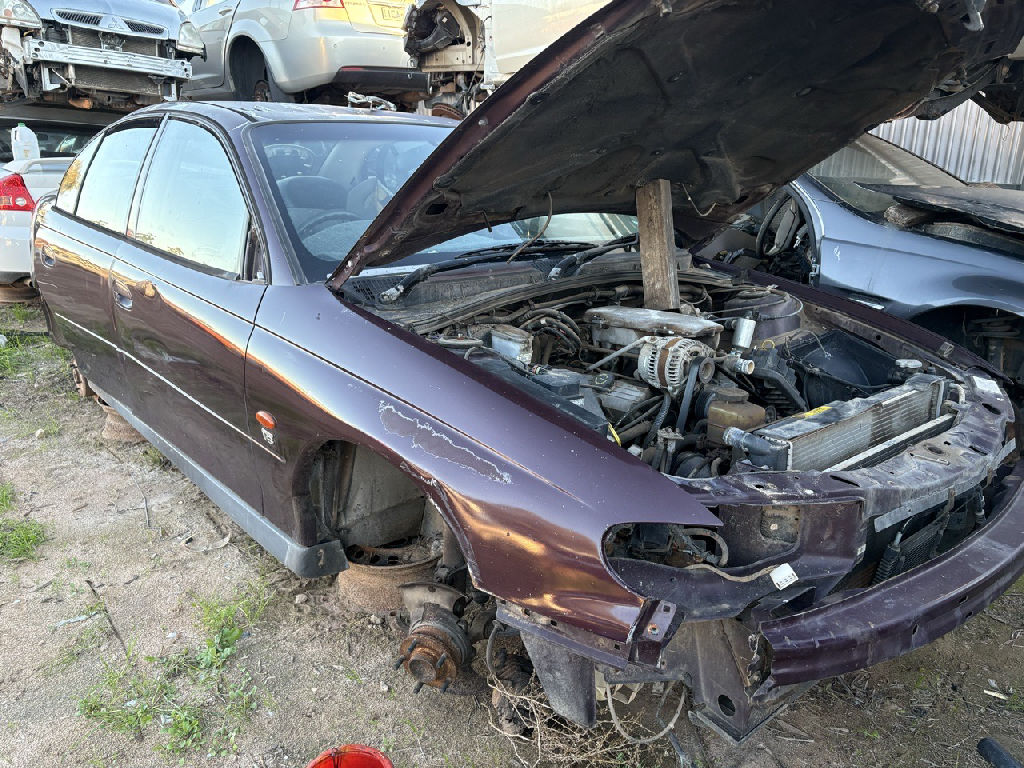 VT 1999 Holden Commodore photo 5