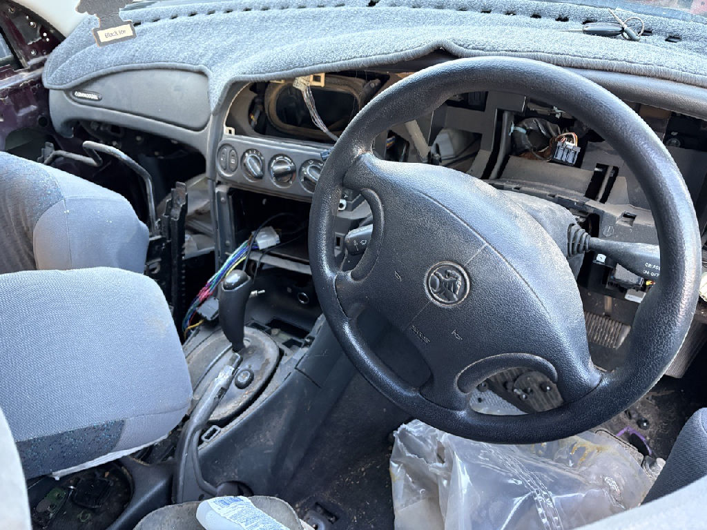 VT 1999 Holden Commodore photo 7