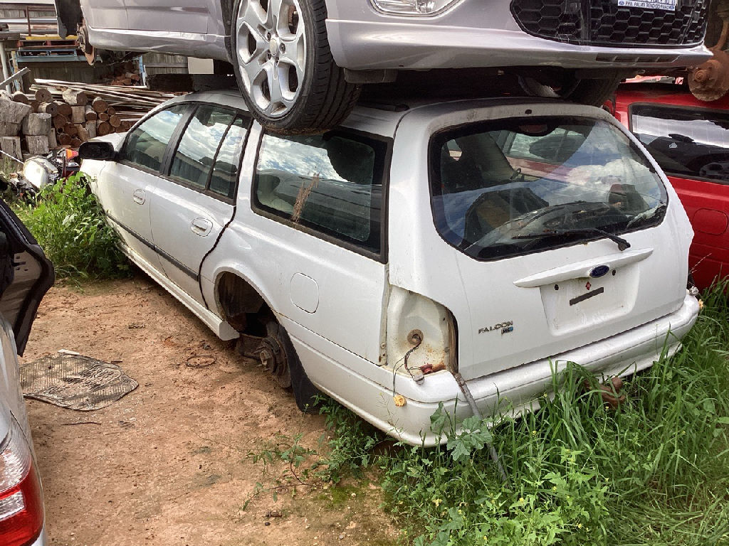 BA MKII 2005 Ford Falcon photo 3