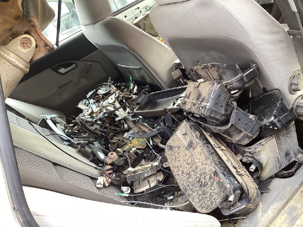 BA MKII 2005 Ford Falcon photo 6