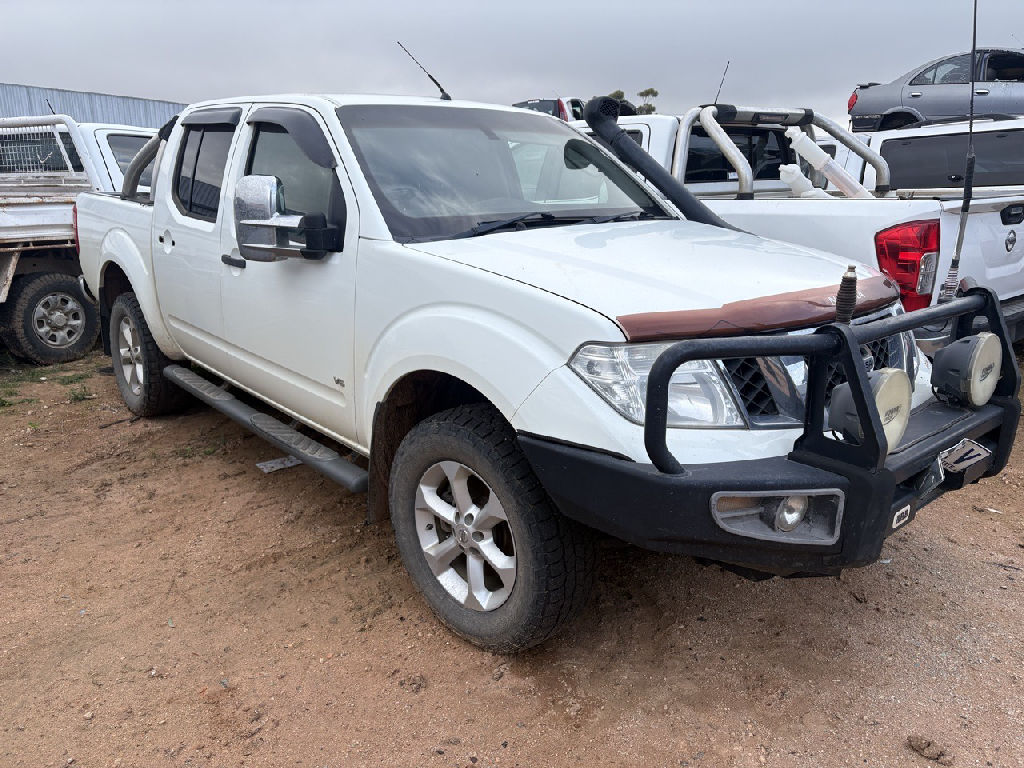 D40 V6 DIESEL SPAIN 2013 Nissan Navara