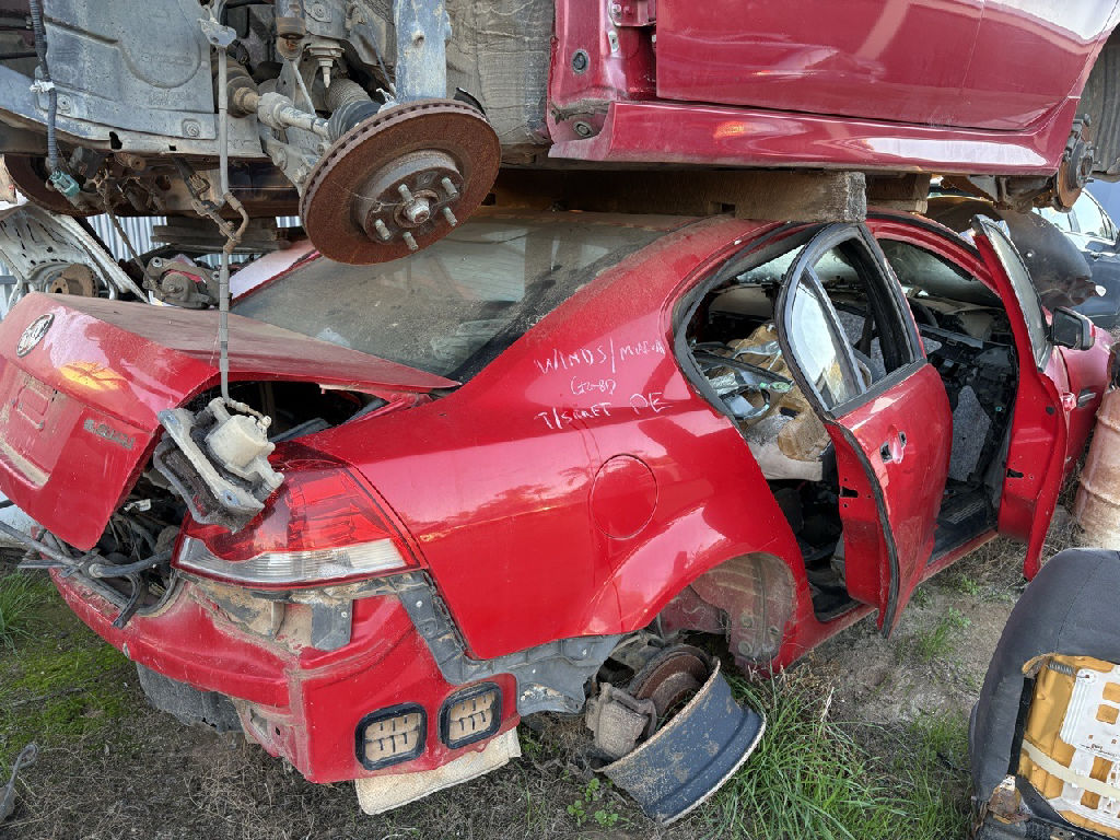 VE 2010 Holden Commodore photo 5