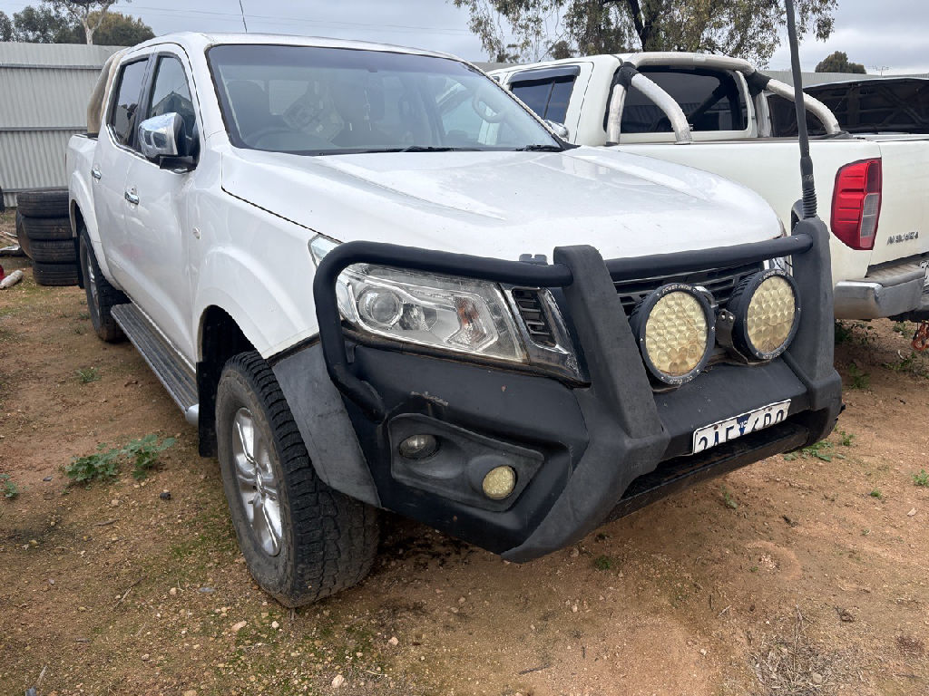 NP300 2015 Nissan Navara