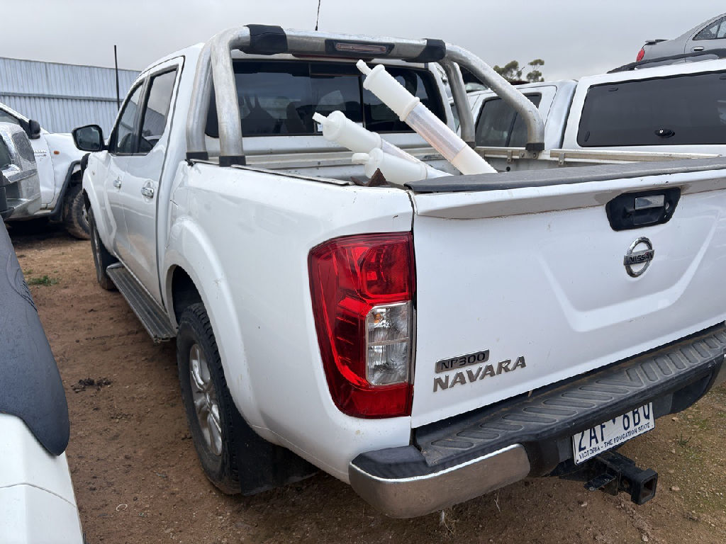 NP300 2015 Nissan Navara photo 7