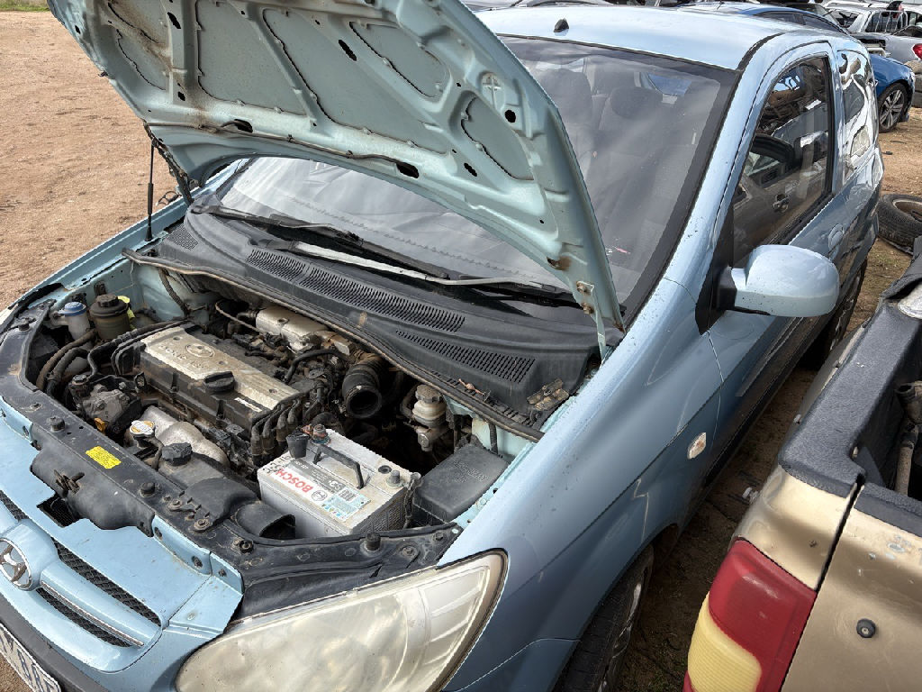 2 DOOR 2008 Hyundai Getz photo 3