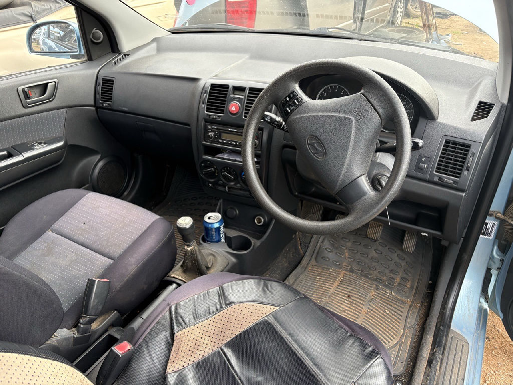 2 DOOR 2008 Hyundai Getz photo 4