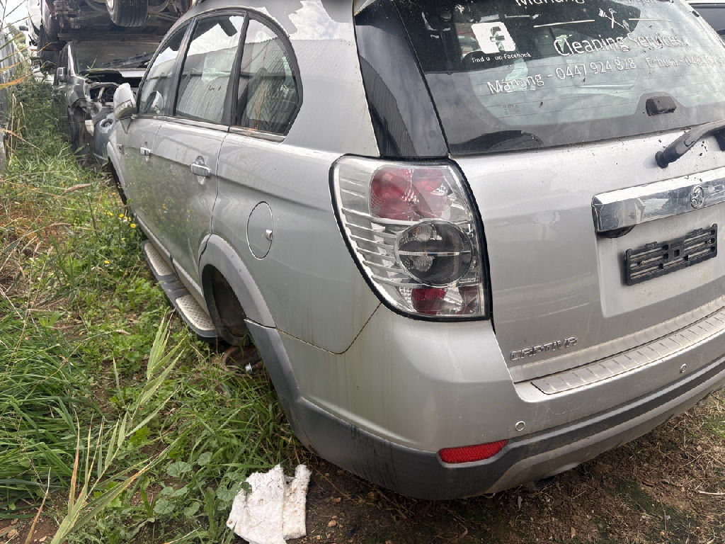SERIES 2 2013 Holden Captiva photo 6