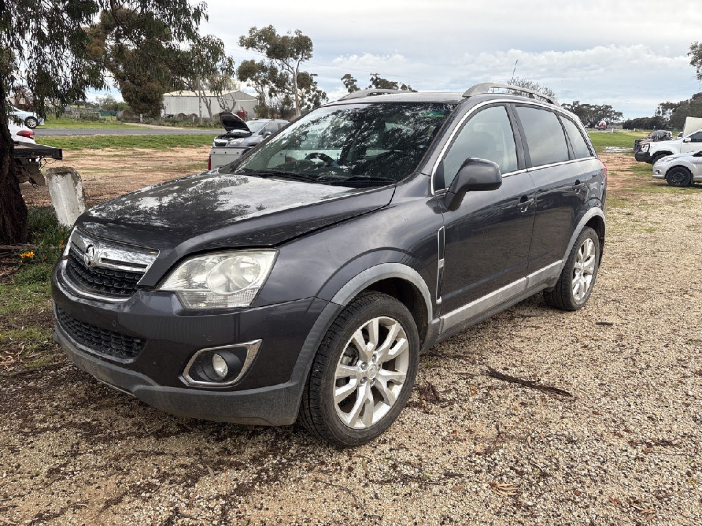 SERIES 2 DIESEL 2013 Holden Captiva photo 2