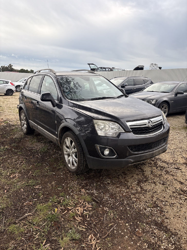 SERIES 2 DIESEL 2013 Holden Captiva photo 3