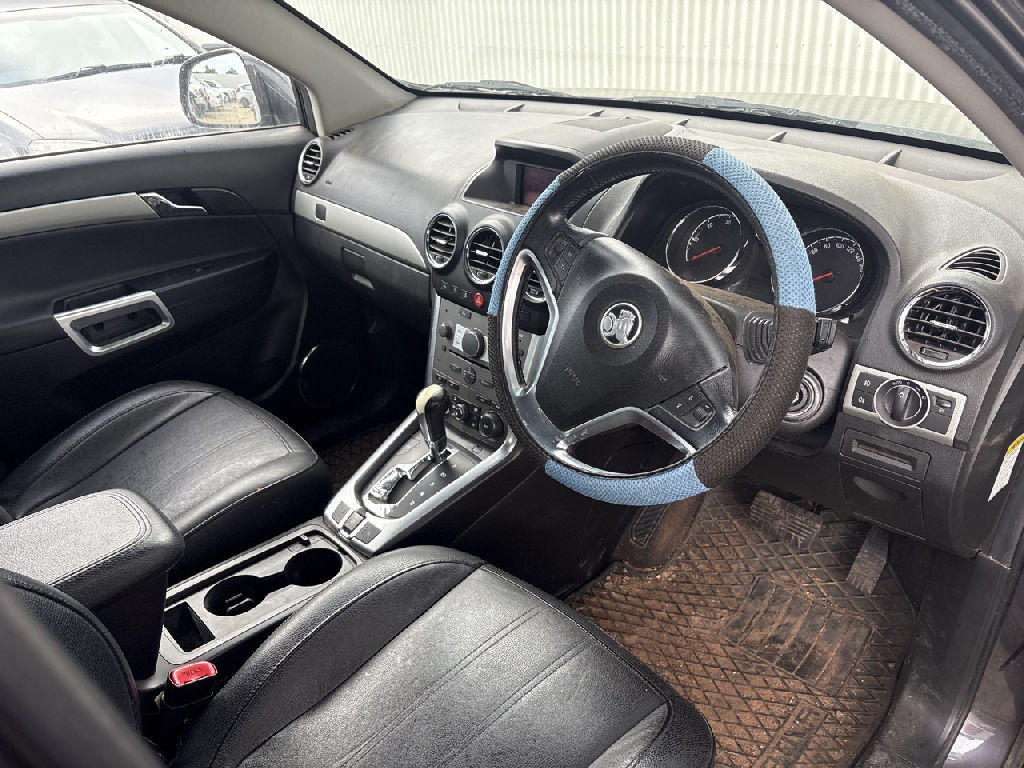 SERIES 2 DIESEL 2013 Holden Captiva photo 5