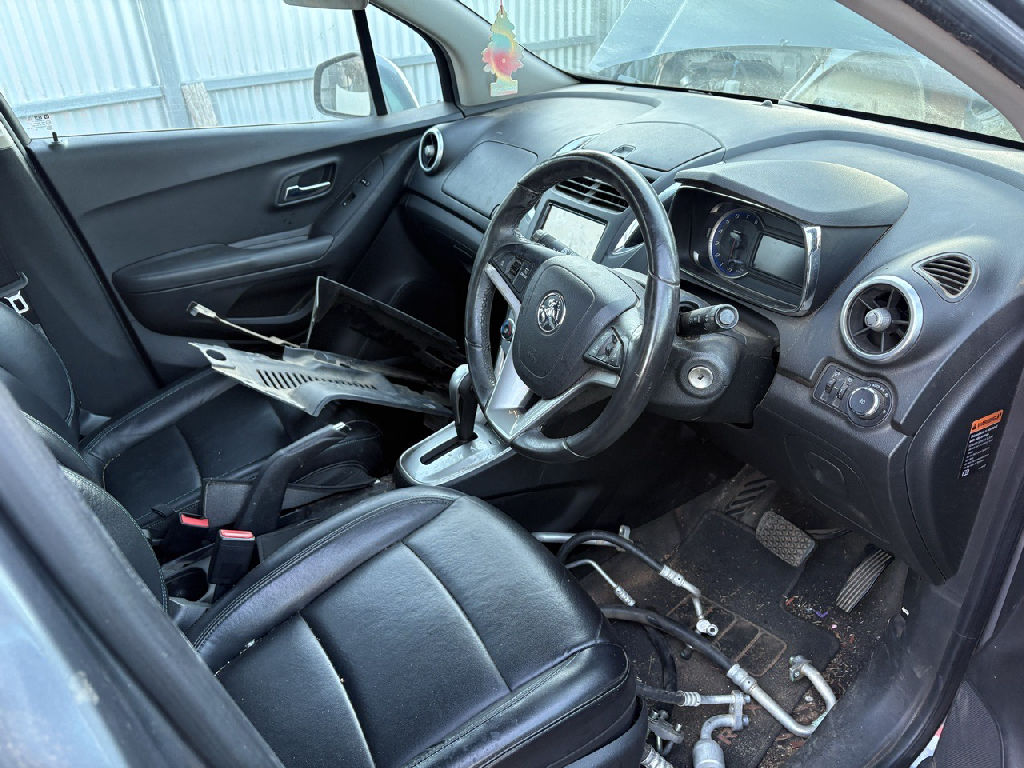 TJ 2014 Holden Trax photo 5