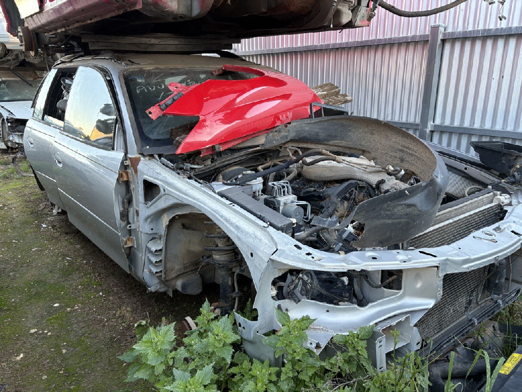 VZ ADVENTURA 2005 Holden Commodore