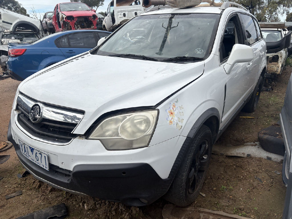 SERIES 1 2010 Holden Captiva photo 3