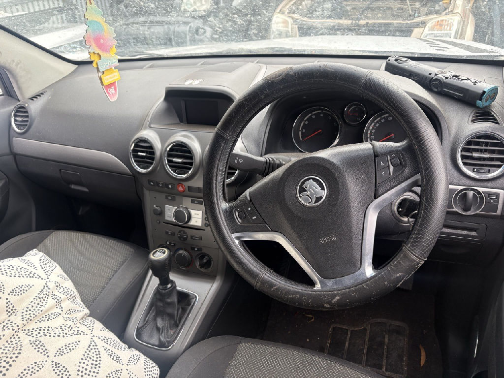SERIES 1 2010 Holden Captiva photo 6