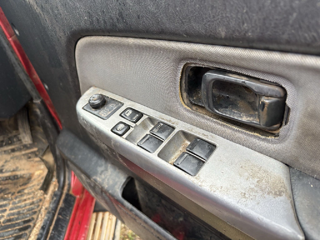 D22 ZD30 2005 Nissan Navara photo 7