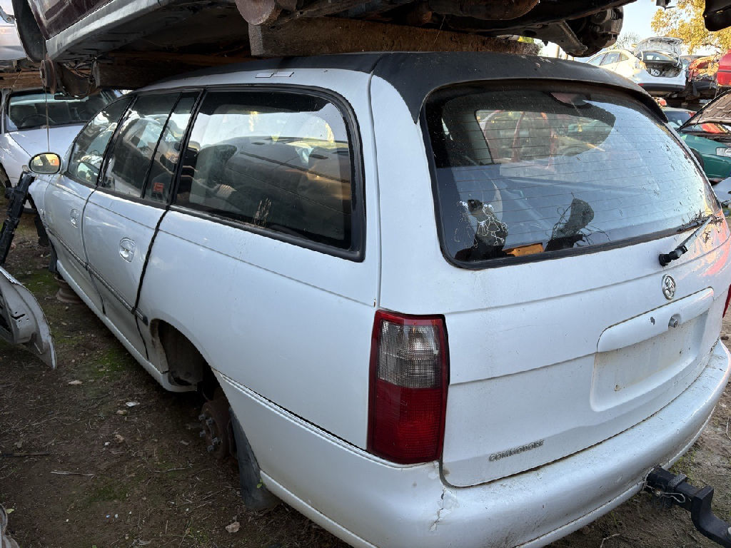 1999 Holden Commodore Vt photo 3