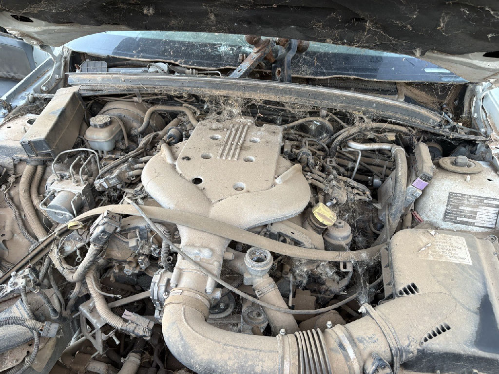 VZ CREWMAN 2005 Holden Commodore photo 4