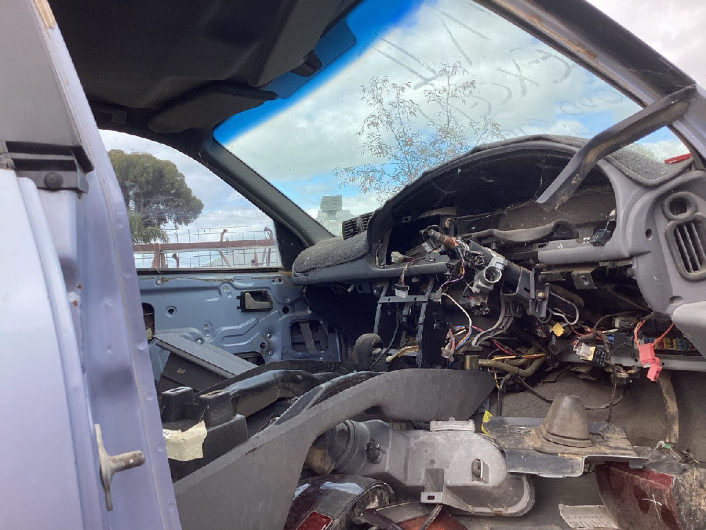 VR 1994 Toyota Lexcen photo 6