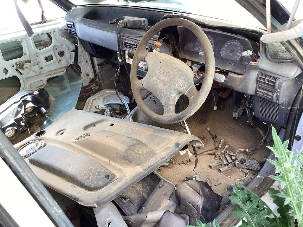 XH 1998 Ford Falcon photo 5