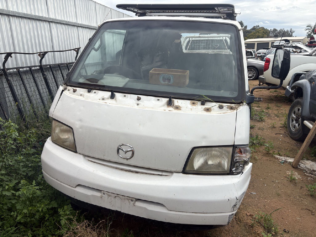 1999 Ford Econovan photo 6