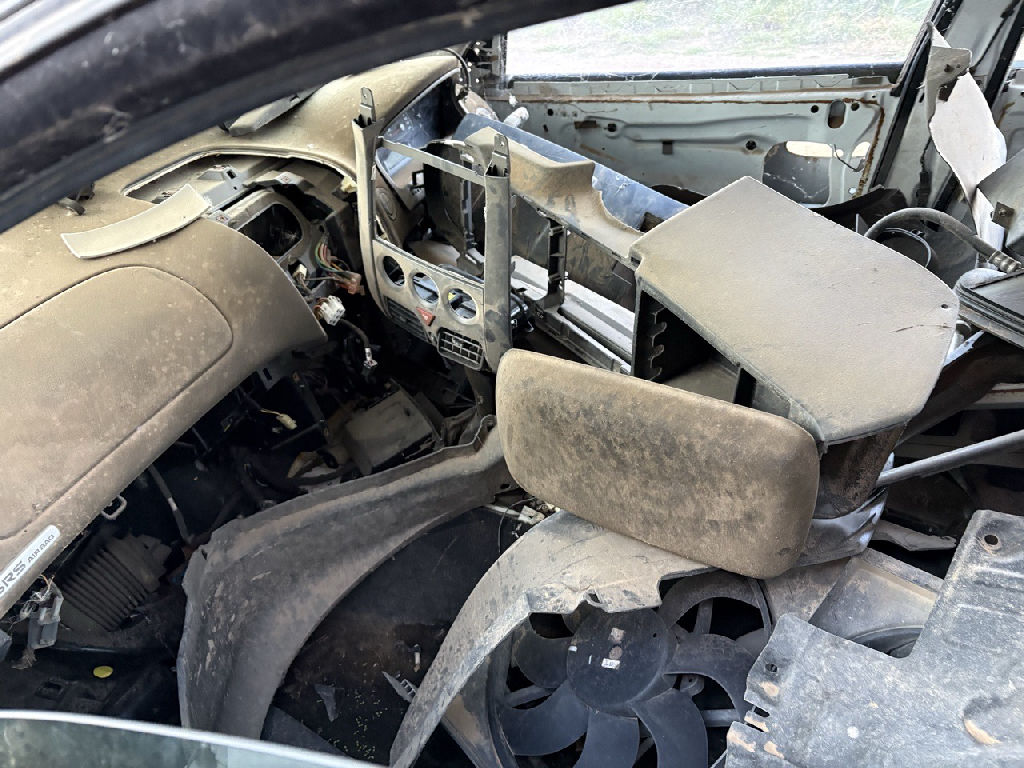 VY 2004 Holden Commodore photo 5
