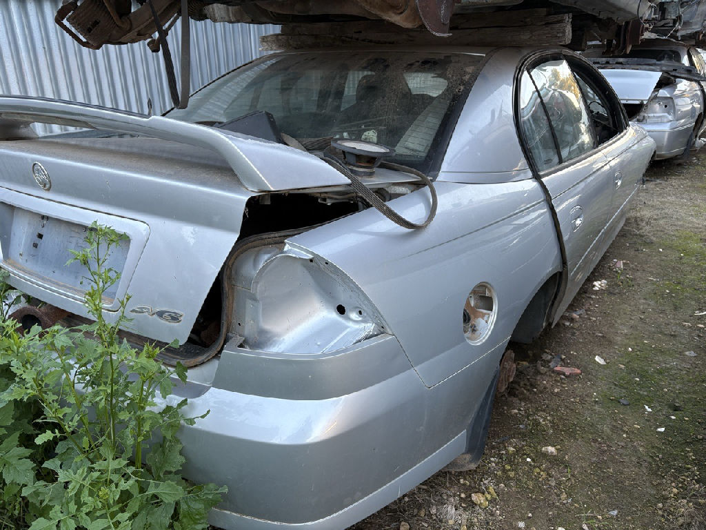 VZ SV6 2005 Holden Commodore photo 3