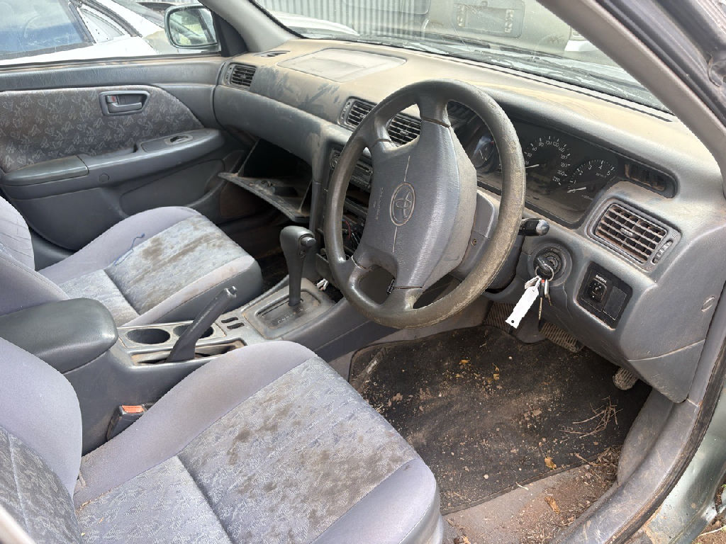 CONQUEST 2000 Toyota Camry photo 6