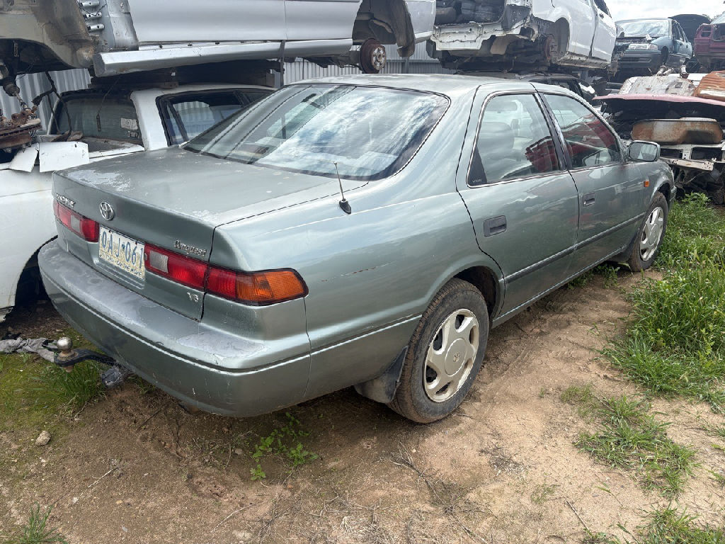 CONQUEST 2000 Toyota Camry photo 7