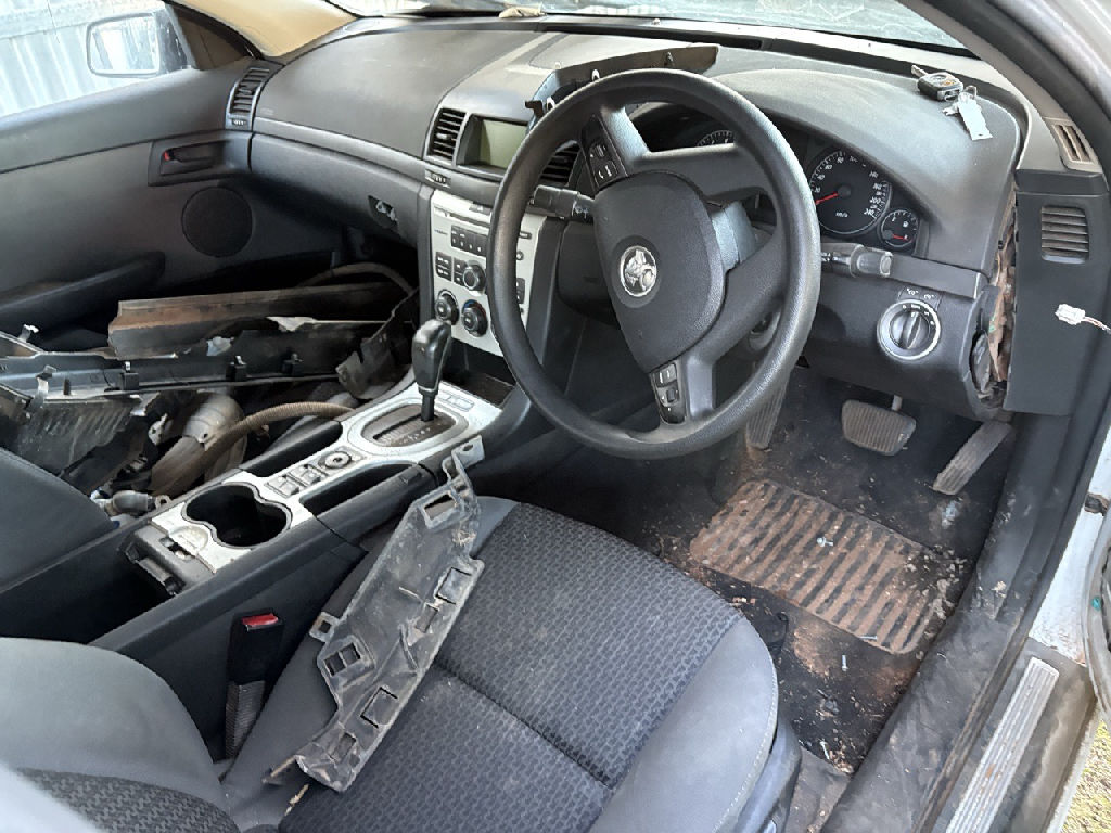 VE 2008 Holden Commodore photo 6
