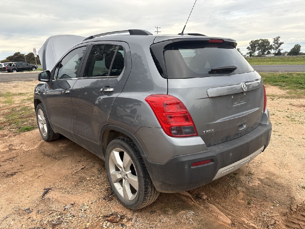 2010 Holden Trax photo 4