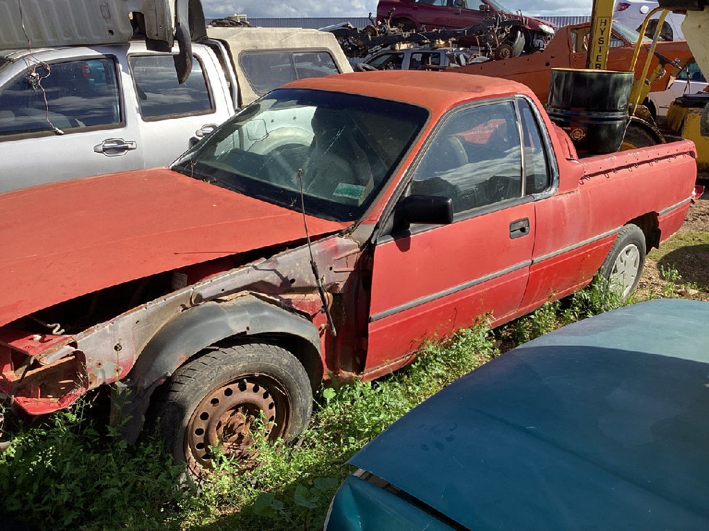 VG 1991 Holden Commodore photo 2