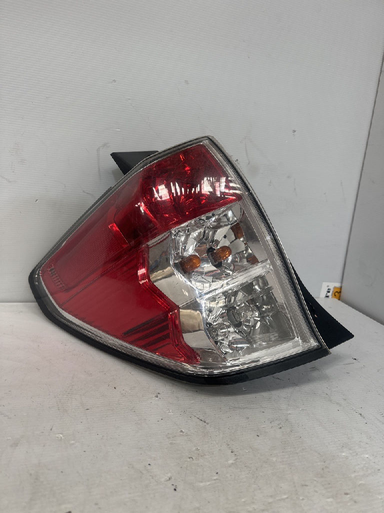 Lh Tail Light photo 4