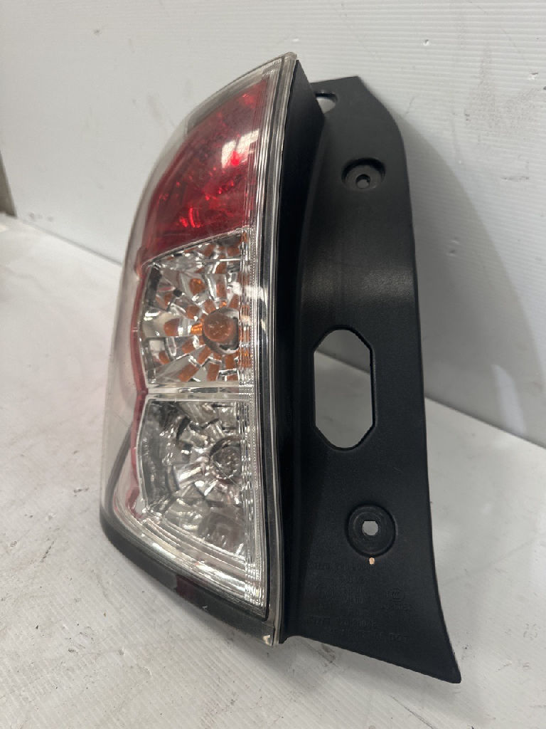 Lh Tail Light photo 5