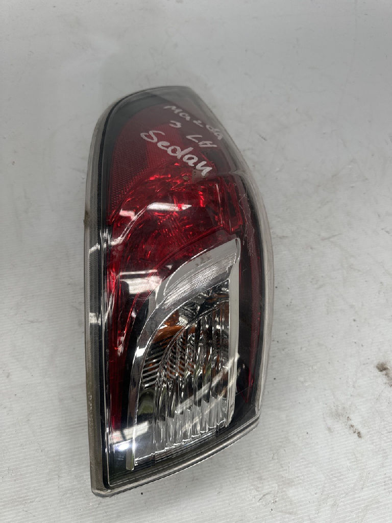 Lh Tail Light photo 2
