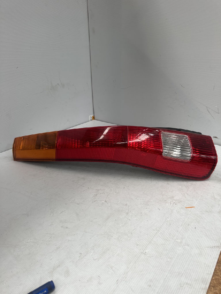 Lh Tail Light photo 2