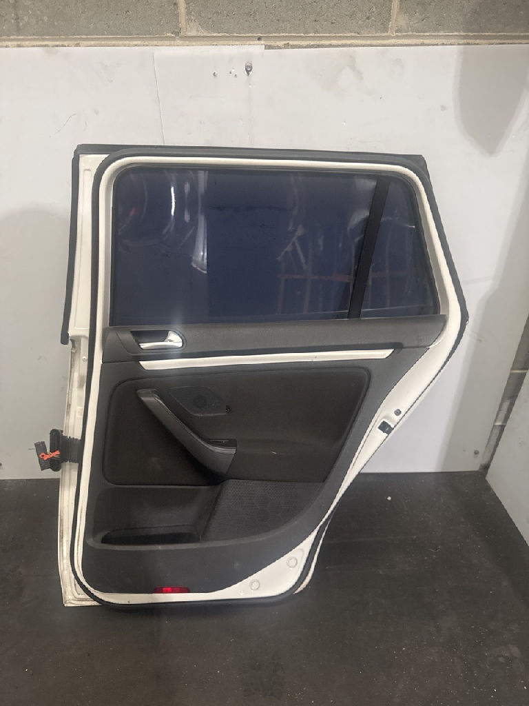 Rh Rear Door photo 4