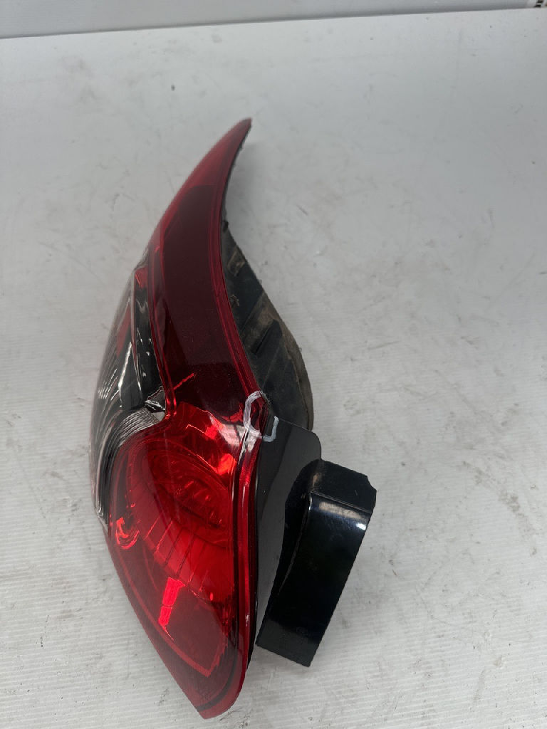 Lh Tail Light photo 2