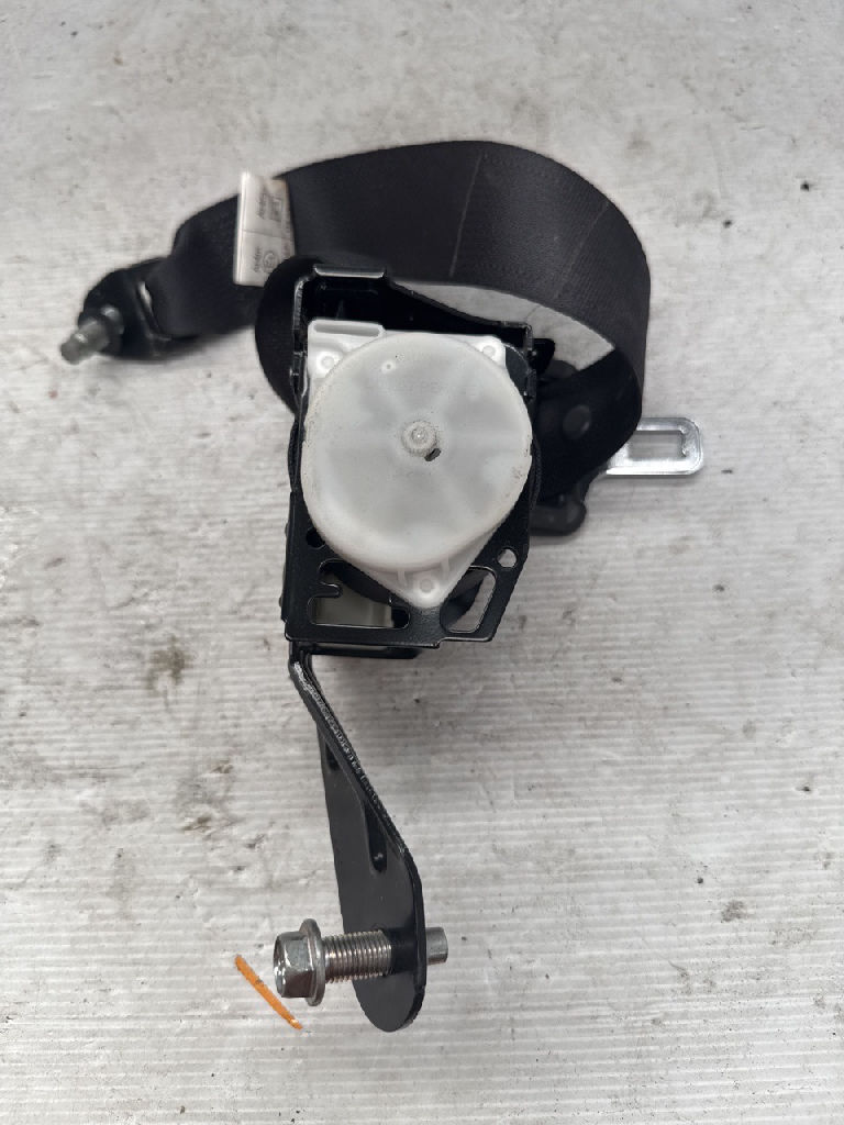 Lh Front Seat Belt photo 3