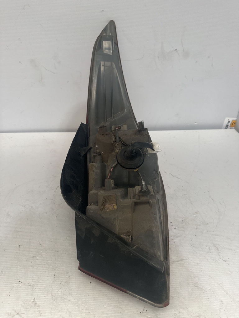 Lh Tail Light photo 4