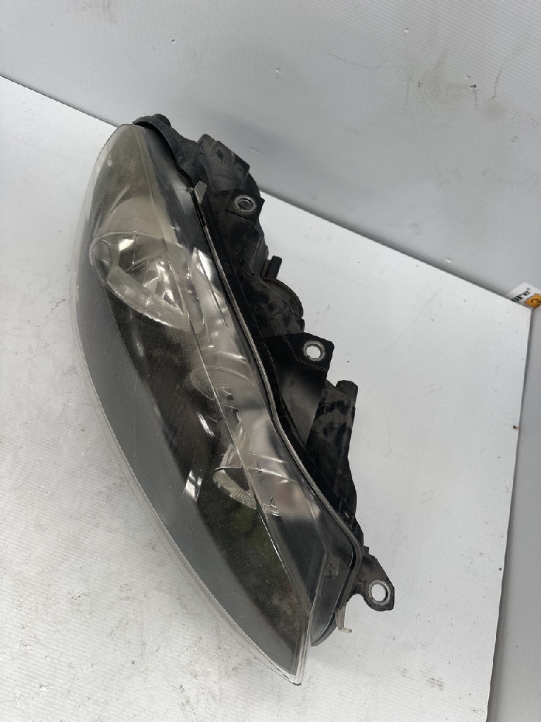 Rh Head Light photo 5
