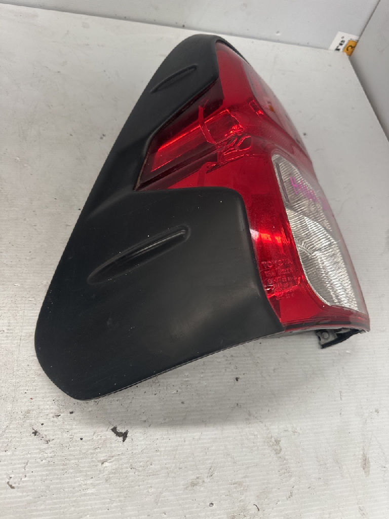 Lh Tail Light photo 2