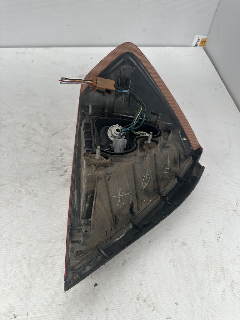 Lh Tail Light photo 2