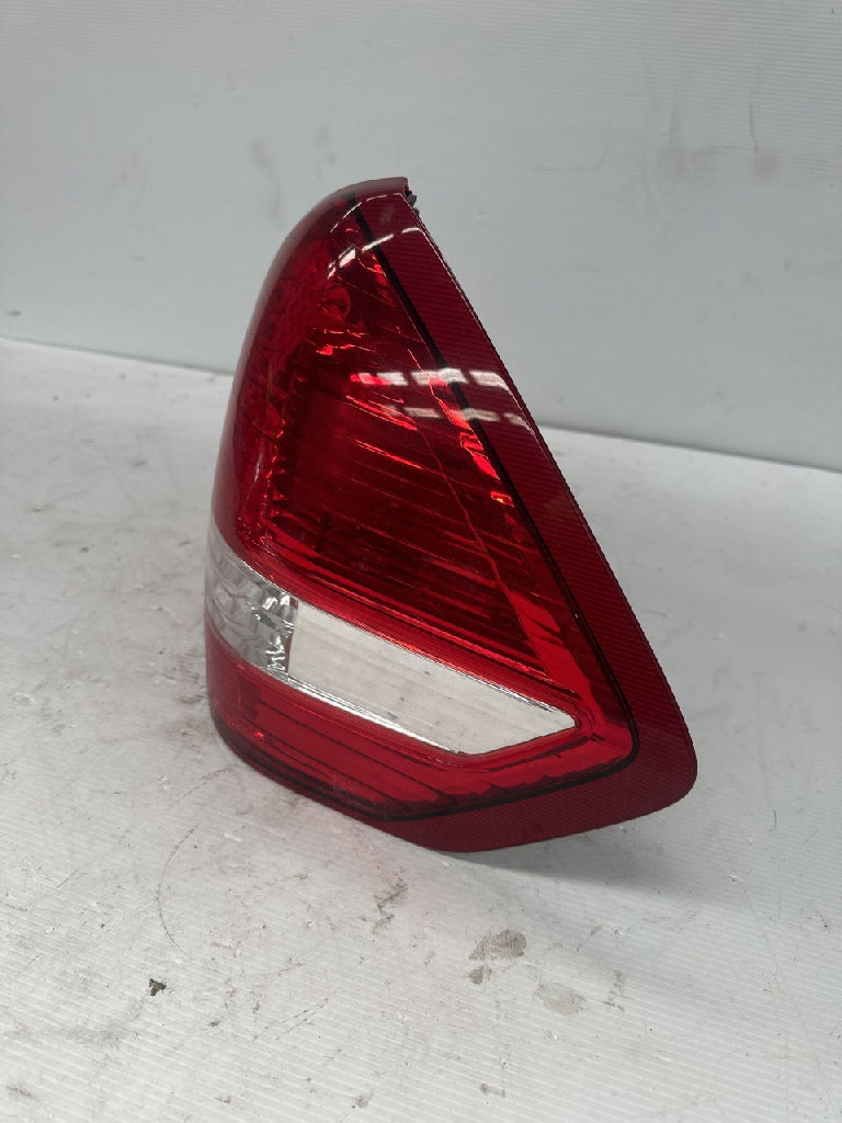 Lh Tail Light photo 4