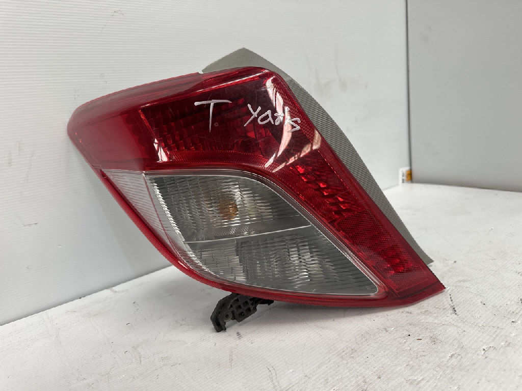 Lh Tail Light photo 2