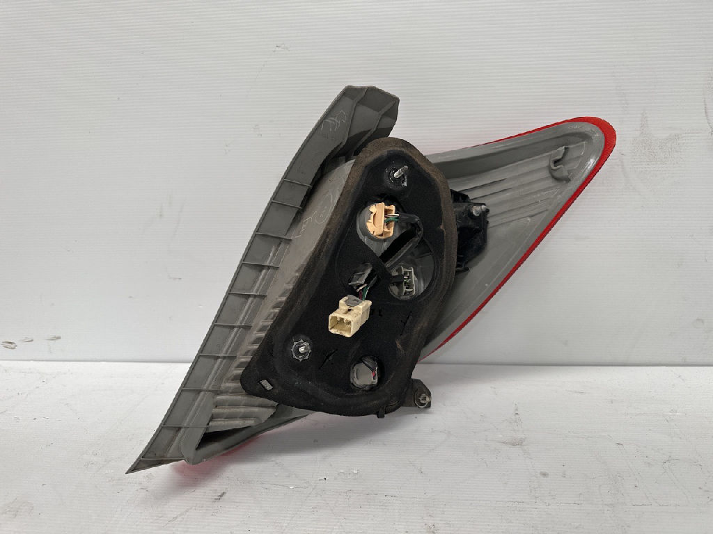 Lh Tail Light photo 4