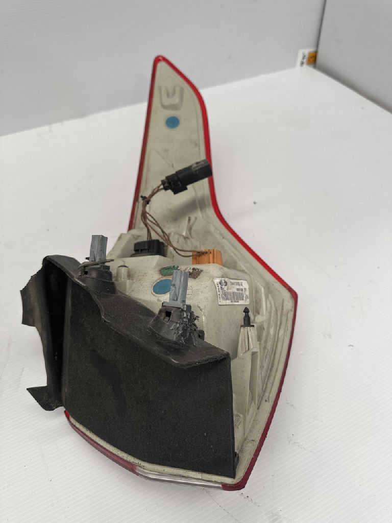 Lh Tail Light photo 3