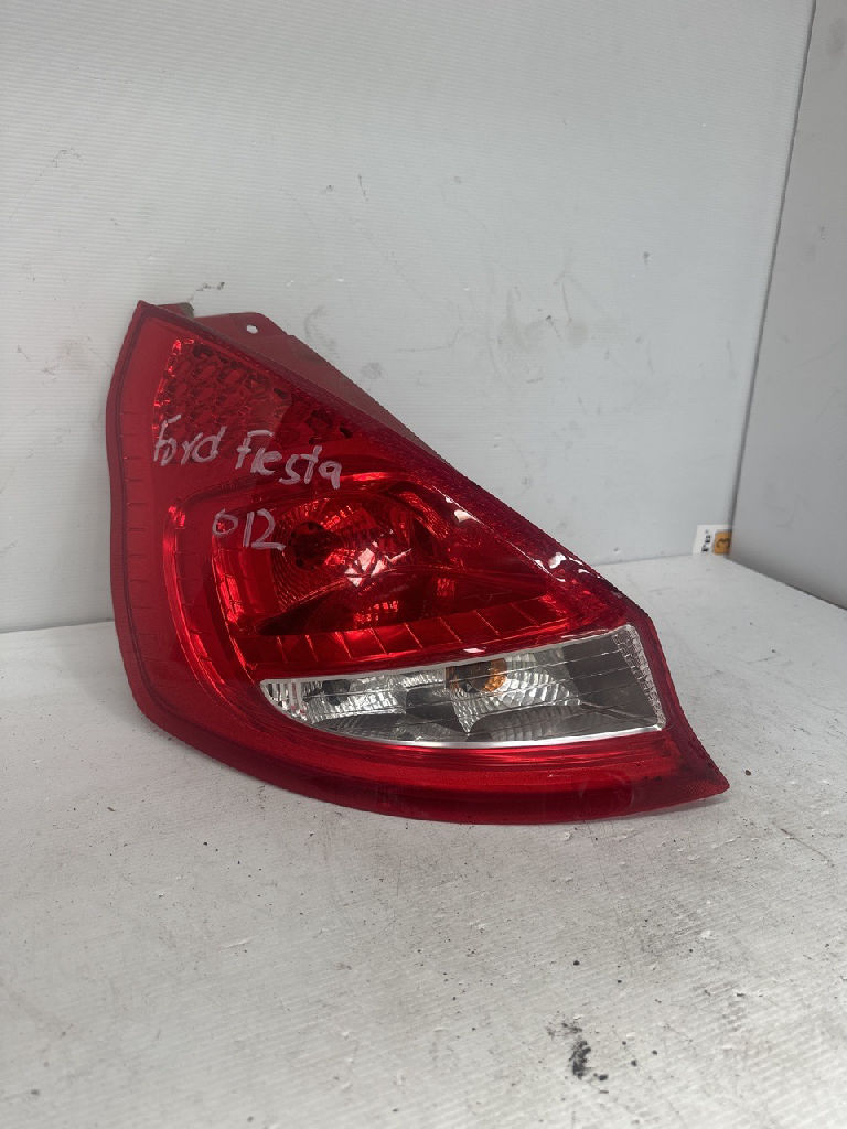 Lh Tail Light photo 3