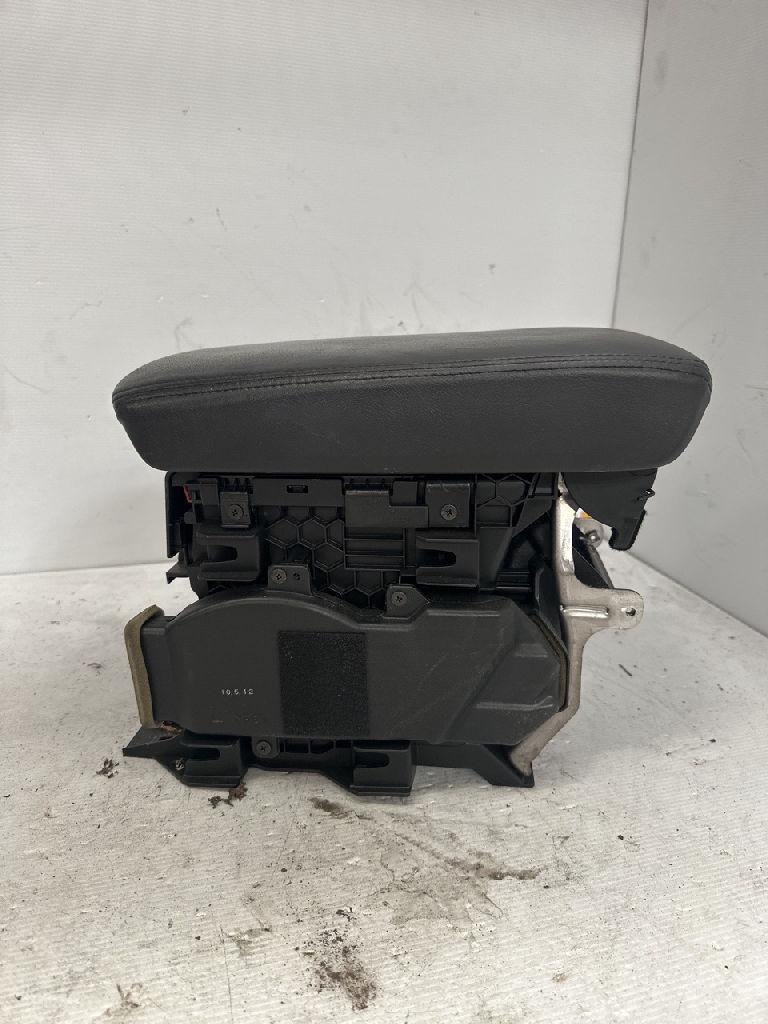 Center Consule Lid photo 4