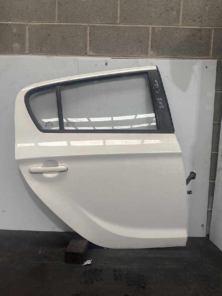 Rh Rear Door photo 2